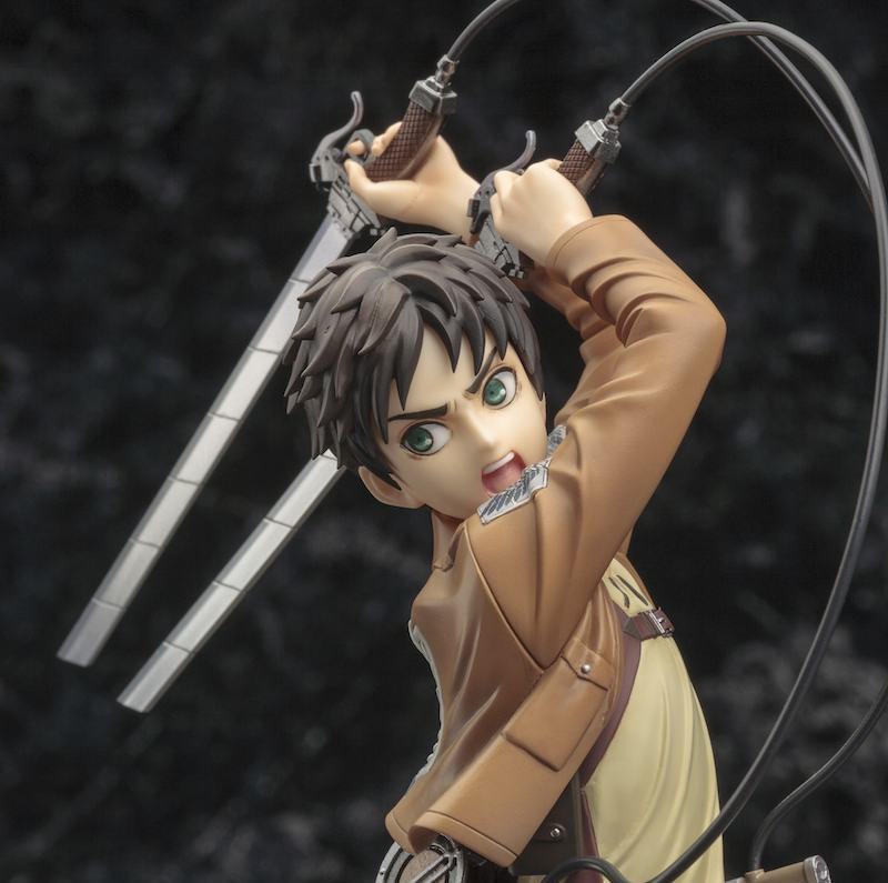 titan eren statue